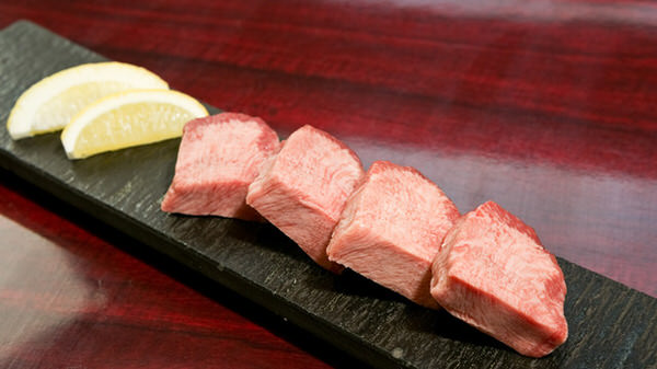 焼肉にくがとう(名古屋店・伏見別邸)・お肉